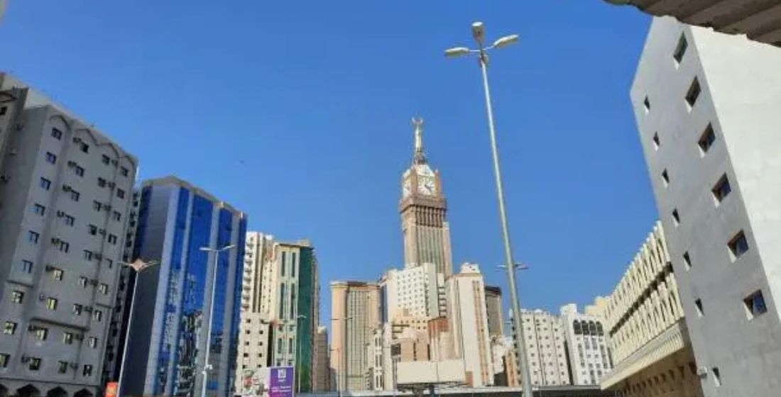 Hujjaj Travels – Simplifying Your Online Taxi Makkah Booking in Germany